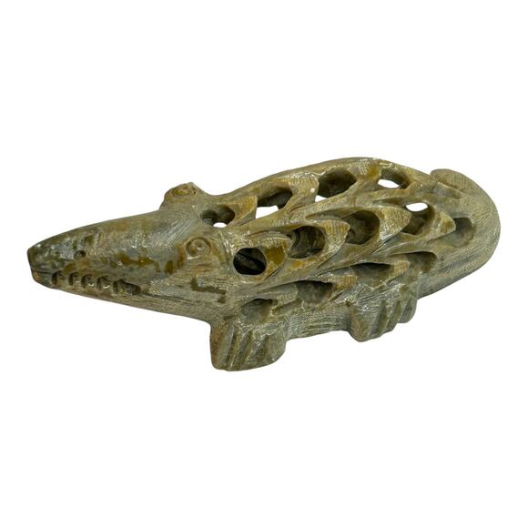 Hand Carved Soapstone Marble Alligator Crocodile Baby Inside Figurine Home Decor - Picture 3 of 8